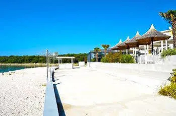 Sunset Beach Suites Kozino