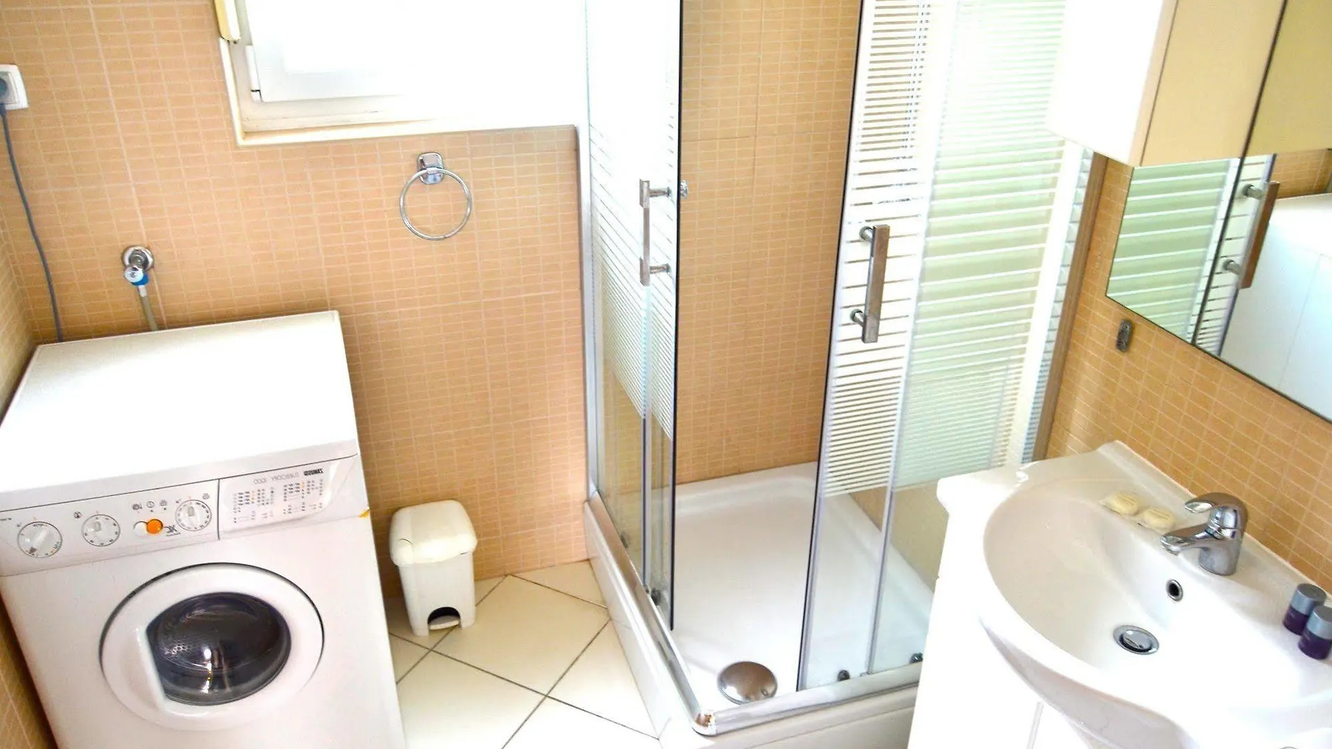 Sunset Beach Suites Kozino