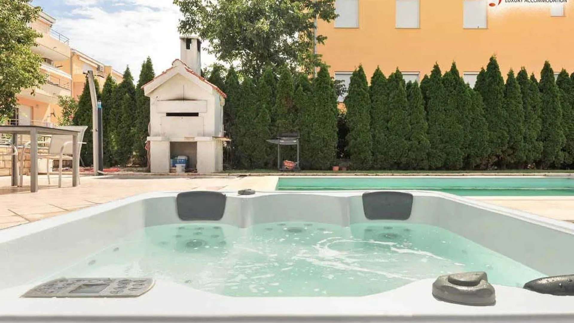 Sunset Beach Suites 4*, Kozino